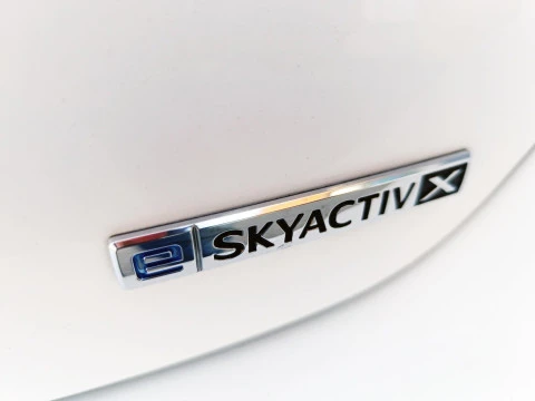 Mazda3 SEDAN 2.0 E-SKYACTIV-X CENTRE-LINE 4P