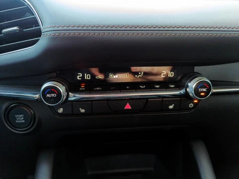 Mazda3 SEDAN 2.0 E-SKYACTIV-X CENTRE-LINE 4P
