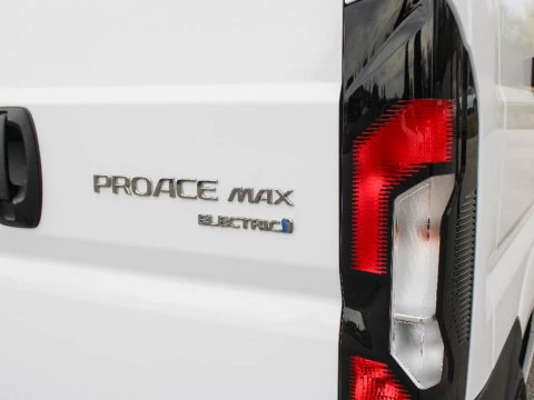 Toyota Proace PROACE MAX EV 110 KWH 200 KW