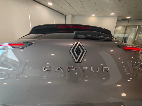 Renault Captur techno Eco-G 100cv (74 kW)