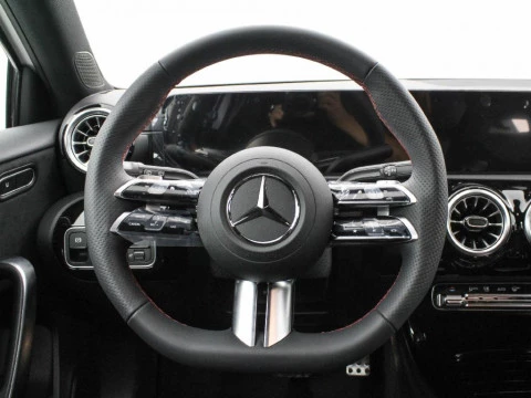 Mercedes-Benz Clase A A 200 D COMPACT SALOON