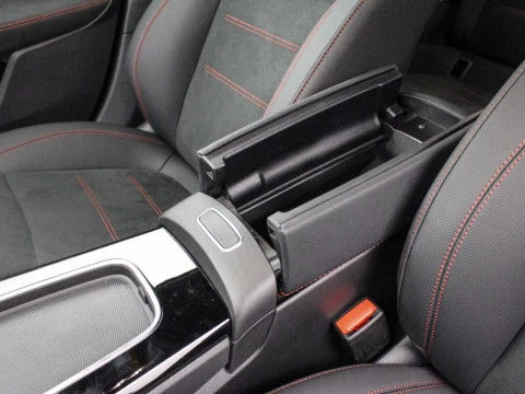 Mercedes-Benz Clase A A 200 D COMPACT SALOON