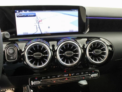 Mercedes-Benz Clase A A 200 D COMPACT SALOON