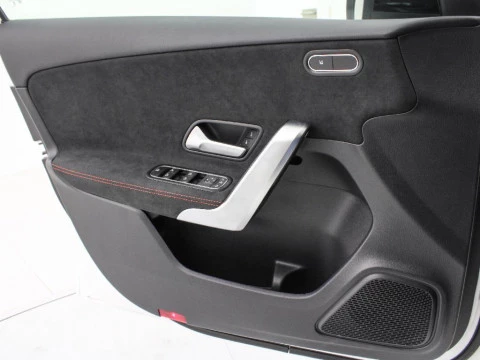 Mercedes-Benz Clase A A 200 D COMPACT SALOON