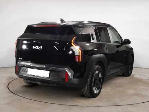 Kia EV3 Earth Long Range