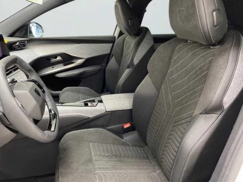 Peugeot e-3008 Nuevo E-3008 GT Eléctrico 210 (157 kW)