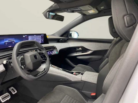 Peugeot e-3008 Nuevo E-3008 GT Eléctrico 210 (157 kW)