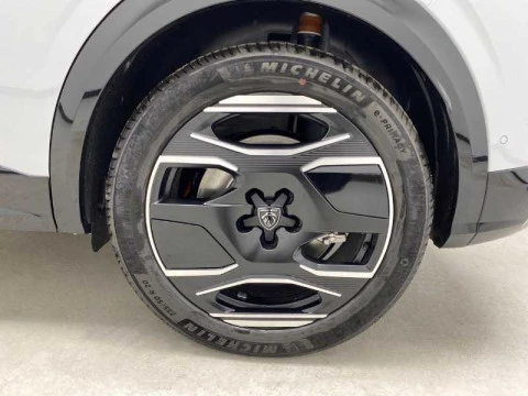 Peugeot e-3008 Nuevo E-3008 GT Eléctrico 210 (157 kW)