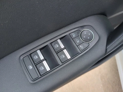 Renault Captur zen fast track E-Tech híbrido 105 kW