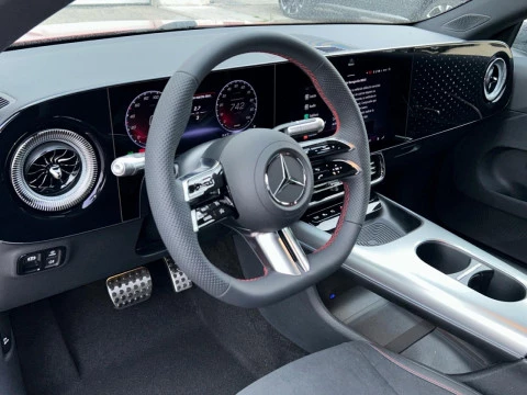Mercedes-Benz CLA  250+ con tecnologia EQ
