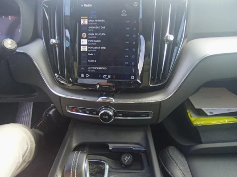 Volvo XC60 2.0 T6 AWD Recharge R-Design Auto