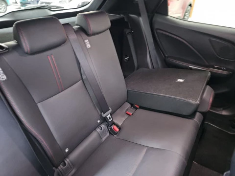 Lexus LBX 1.5 136cv HEV Elegant+ Black