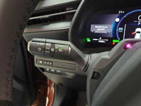 Lexus LBX 1.5 136cv HEV Elegant+ Black