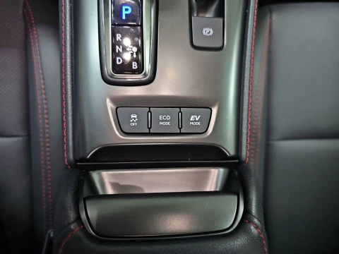 Lexus LBX 1.5 136cv HEV Elegant+ Black