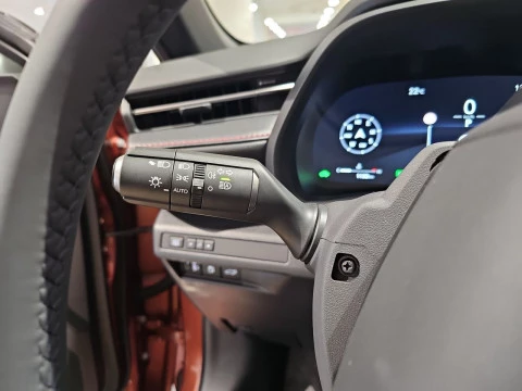 Lexus LBX 1.5 136cv HEV Elegant+ Black