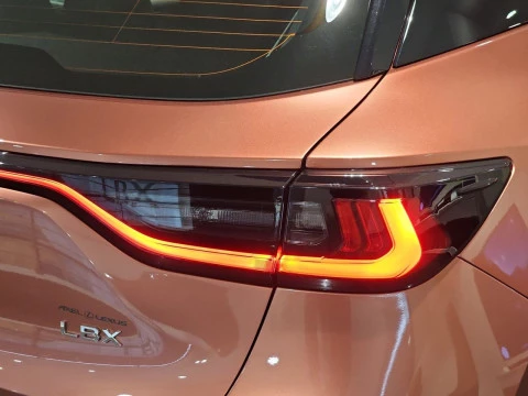 Lexus LBX 1.5 136cv HEV Elegant+ Black