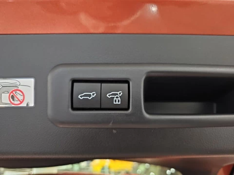 Lexus LBX 1.5 136cv HEV Elegant+ Black