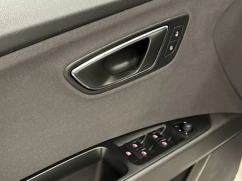 Seat Leon 1.6 TDI SANDS Style 77 kW (105 CV)