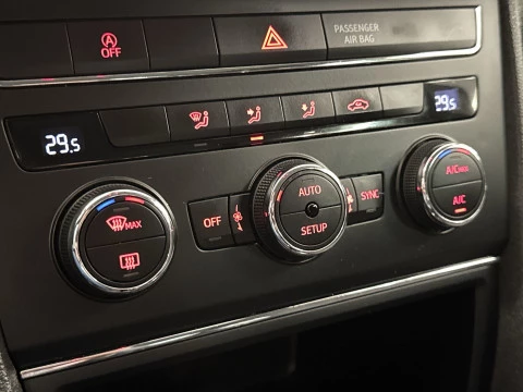 Seat Leon 1.6 TDI SANDS Style 77 kW (105 CV)