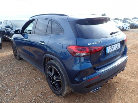 Mercedes-Benz GLA GLA 200 D