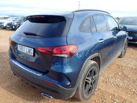 Mercedes-Benz GLA GLA 200 D