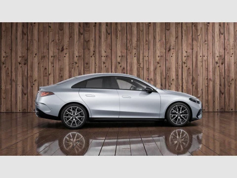 Mercedes-Benz CLA  180 con tecnologia hibrida