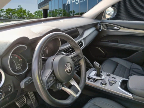 Alfa Romeo Stelvio 2.2 Diésel 140kW (190CV) Sprint RWD