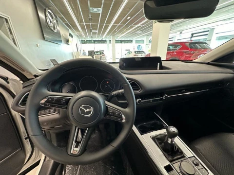 Mazda CX-30  2025  2.5L E-SKYACTIV G MHEV 103KW (140CV)  6MT FWD  HOMURA