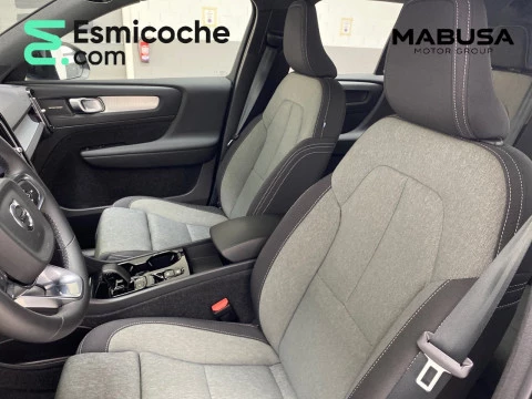 Volvo XC40 Recharge Plus, T4 plug-in hybrid,Eléctrico/Gasolina, Dark