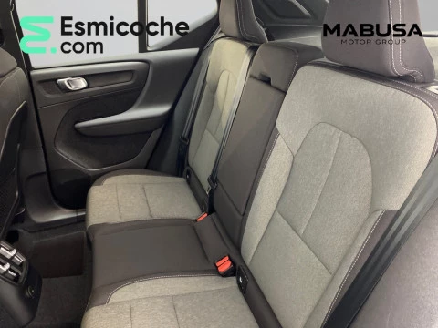 Volvo XC40 Recharge Plus, T4 plug-in hybrid,Eléctrico/Gasolina, Dark