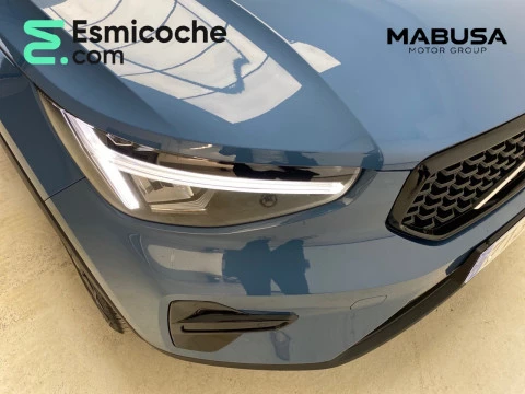 Volvo XC40 Recharge Plus, T4 plug-in hybrid,Eléctrico/Gasolina, Dark