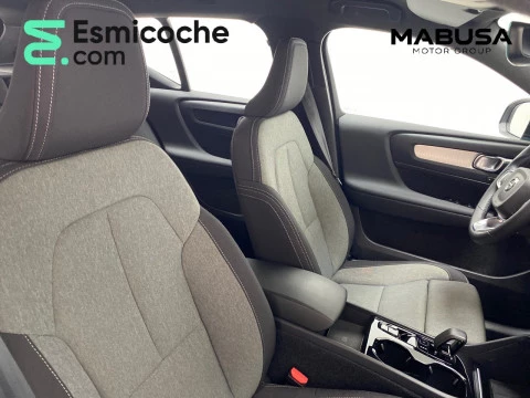 Volvo XC40 Recharge Plus, T4 plug-in hybrid,Eléctrico/Gasolina, Dark