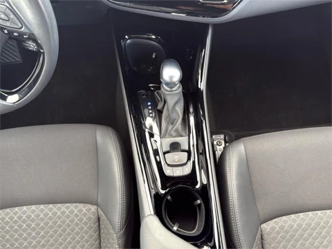 Toyota C-HR 5P Advance 125H e-CVT