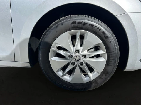 Skoda Octavia 2.0 TDI 110kW DSG Ambition Plus