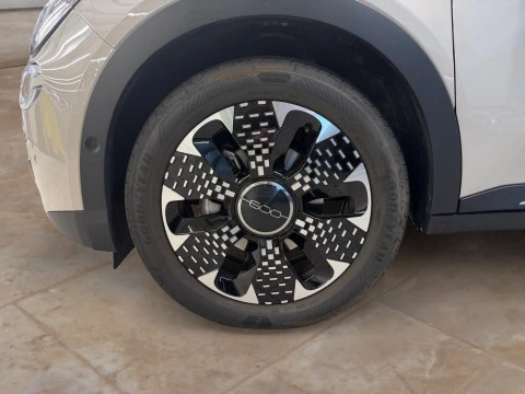 Fiat 600 600 MHEV La prima 1.2 74kW (100CV) DDCT