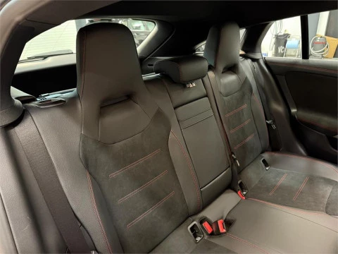 Mercedes-Benz CLA 200 D DCT Shooting Brake