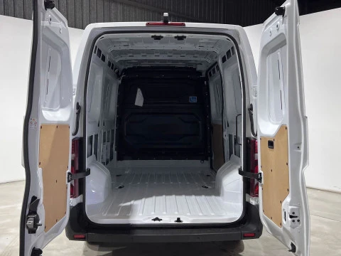 Renault Master E-Tech Master cerrado E-TECH bateria 87kWh furgon T L2H2 3500 E-Tech 100% electrico gran autonomia