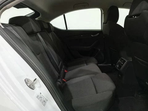 Skoda Octavia 1.5 TSI m-HEV Selection DSG 110 kW (150 CV)