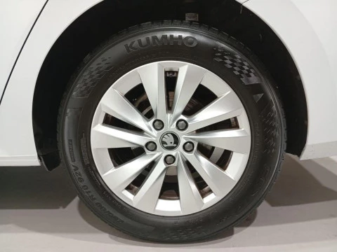 Skoda Octavia 1.5 TSI m-HEV Selection DSG 110 kW (150 CV)