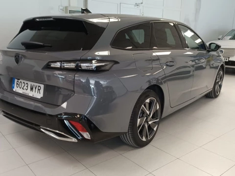 Peugeot 308 SW Allure Hybrid MHEV 136 e-DCS6
