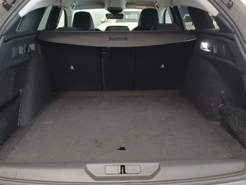 Peugeot 308 SW Allure Hybrid MHEV 136 e-DCS6