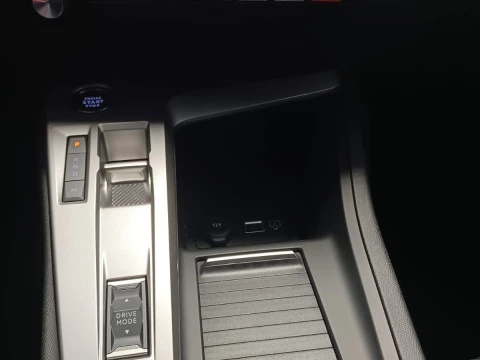 Peugeot 308 SW Allure Hybrid MHEV 136 e-DCS6