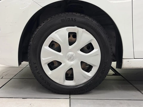 Opel Karl 1.0 Selective 55 kW (75 CV)