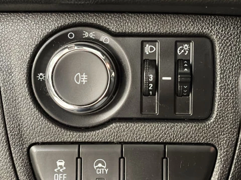 Opel Karl 1.0 Selective 55 kW (75 CV)