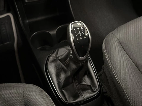 Opel Karl 1.0 Selective 55 kW (75 CV)