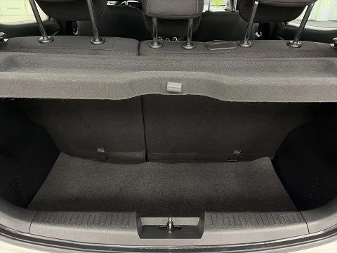 Opel Karl 1.0 Selective 55 kW (75 CV)