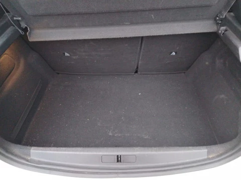 Peugeot 208 BlueHDi 73kW (100CV) Active