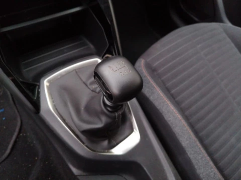 Peugeot 208 BlueHDi 73kW (100CV) Active