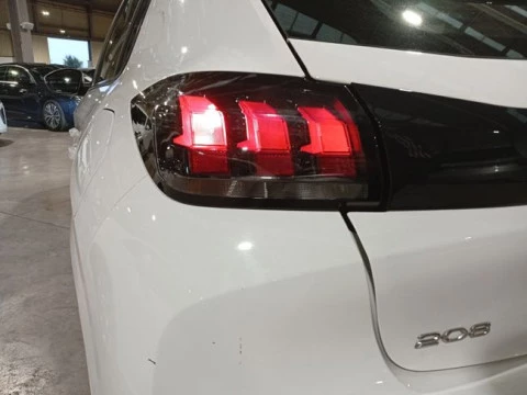 Peugeot 208 BlueHDi 73kW (100CV) Active