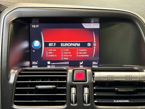 Volvo XC60 D4 Momentum Auto 140 kW (190 CV)